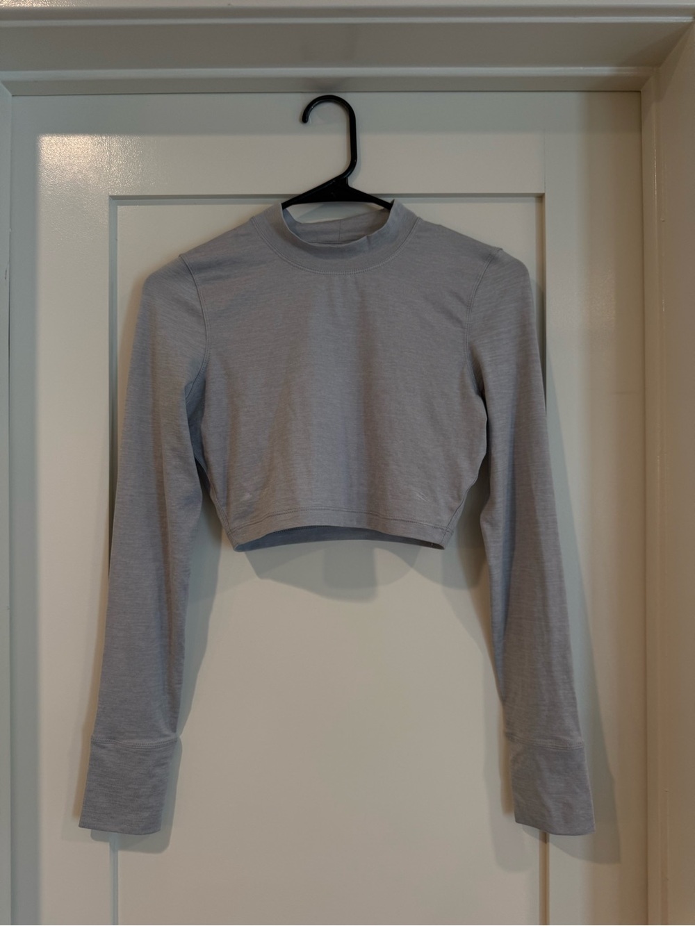 Vuori Cropped Long-Sleeve Mock Neck Top - Gray